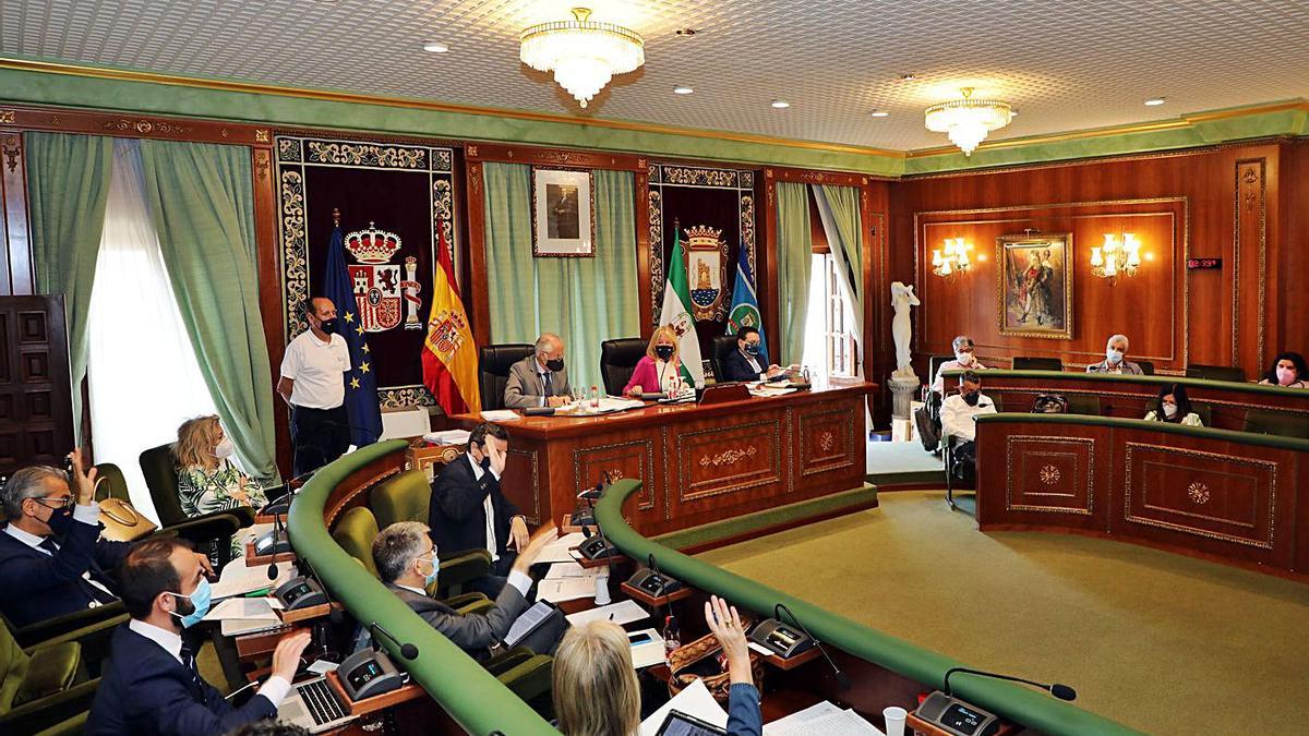 Marbella reclama ya el tercer carril entre Puerto Banús y San Pedro - La  Opinión de Málaga