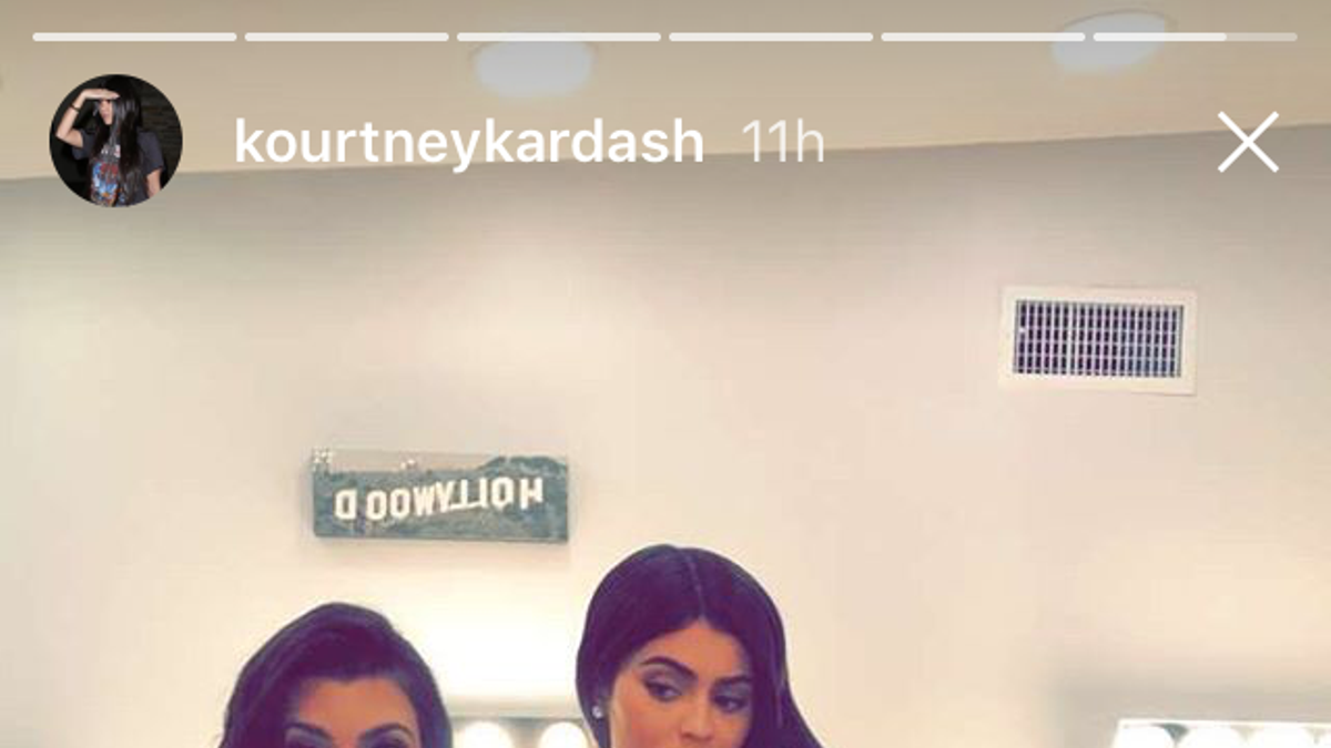 Kourtney Kardashian y Kylie Jenner posan juntas (2017)