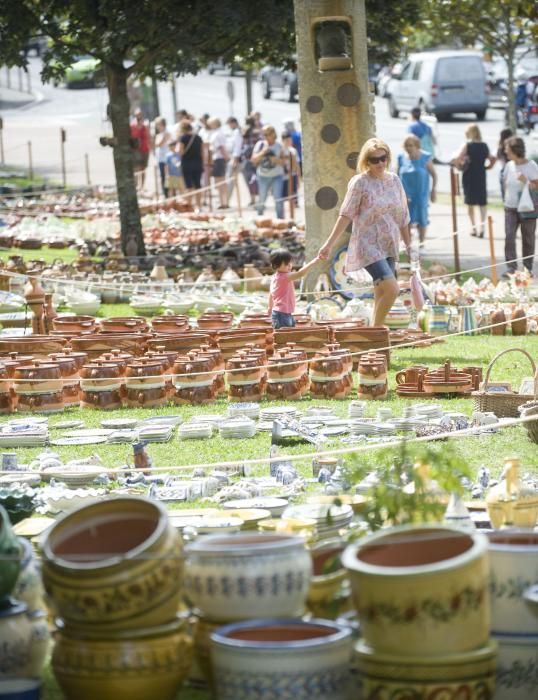 Vuelven las piezas de barro al parque Luis Seoane de Santa Cruz en la XXIII Feira Alfaroleiros.