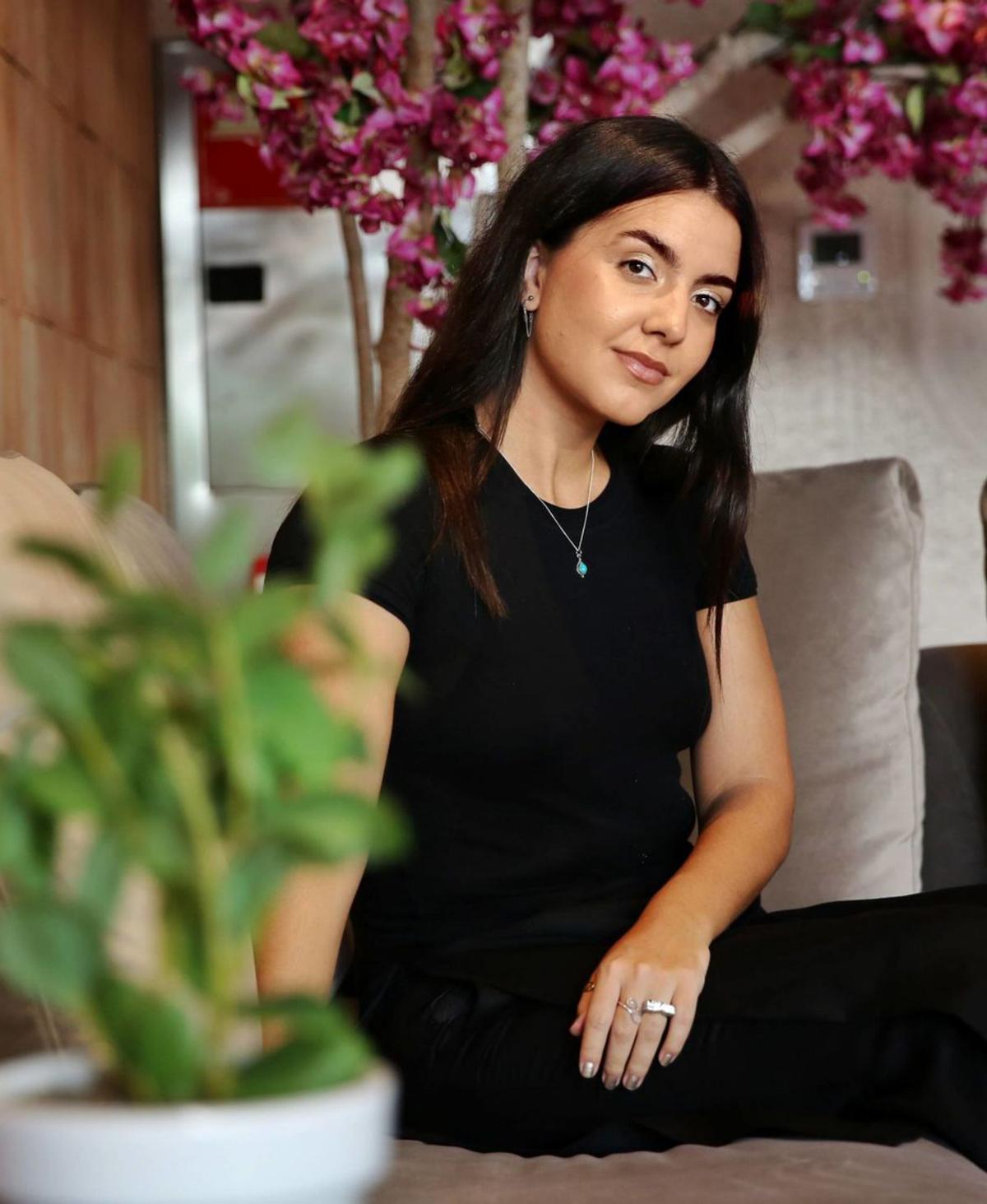 Els nous anhels de Júlia Colom Els nous anhels de Júlia Colom