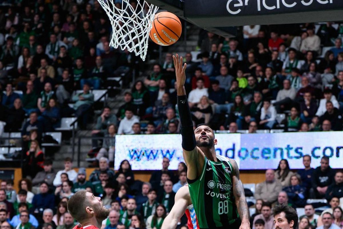 Hanga, en una acción del encuentro ante el Río Breogán