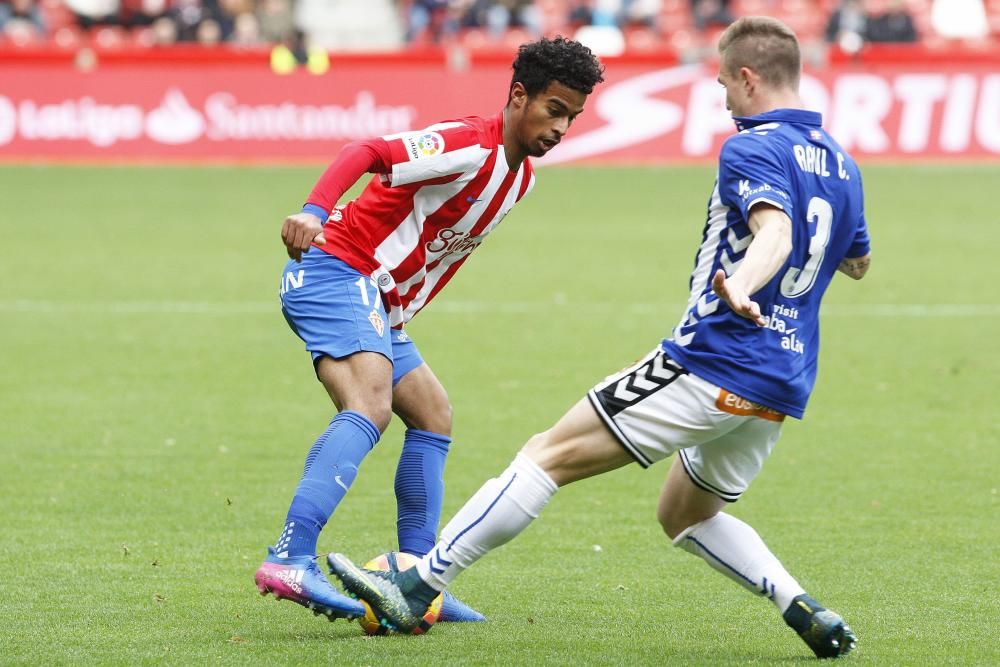 El partido entre el Sporting y el Alavés, en imágenes