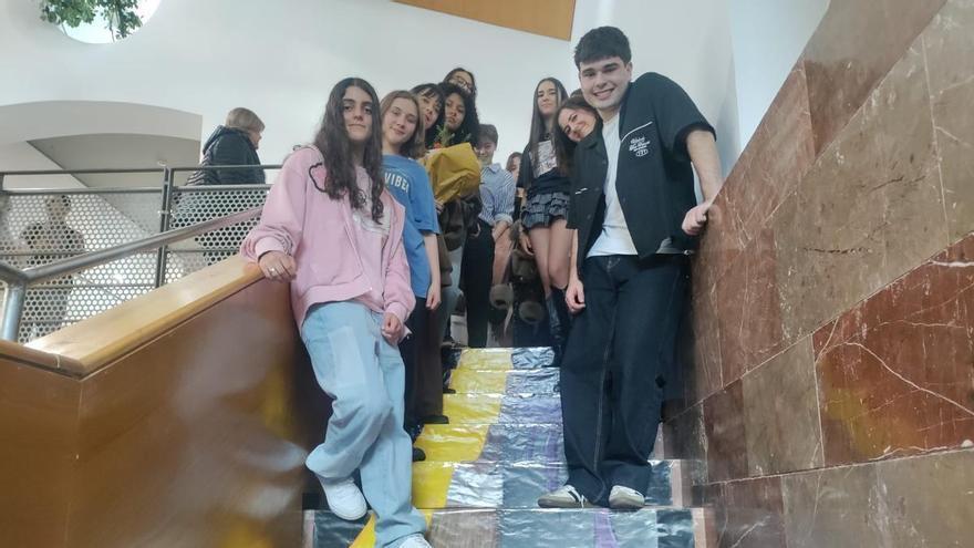 El arte sale del aula en Cangas de Onís: "Para los alumnos es importante mostrar su trabajo"