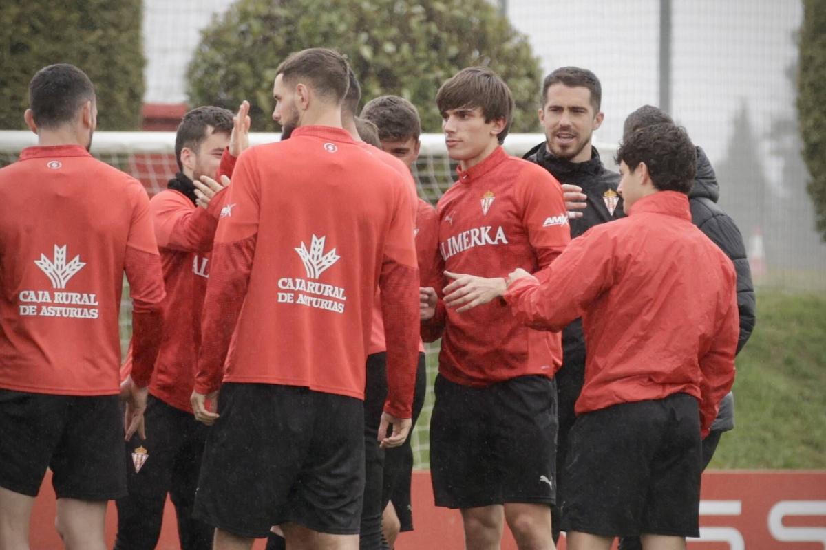 Gijón. Mareo. Entrenamiento del Spprting con la vuelta de Rubén Yáñez y Andrés Cuenca