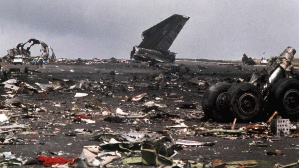 27 de marzo de 1977 dos ‘jumbos’ chocan en la niebla El Día
