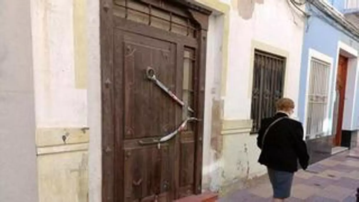 La alerta de un vecino frustra la ocupación ilegal de una vivienda en Cullera