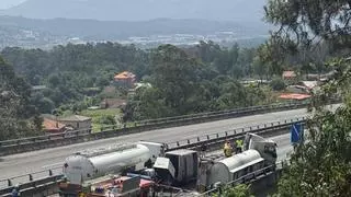 Mos mantiene restricciones sobre el uso de agua en Pereiras mientras realiza analíticas por el gasóleo vertido tras volcar un camión en la AP-9