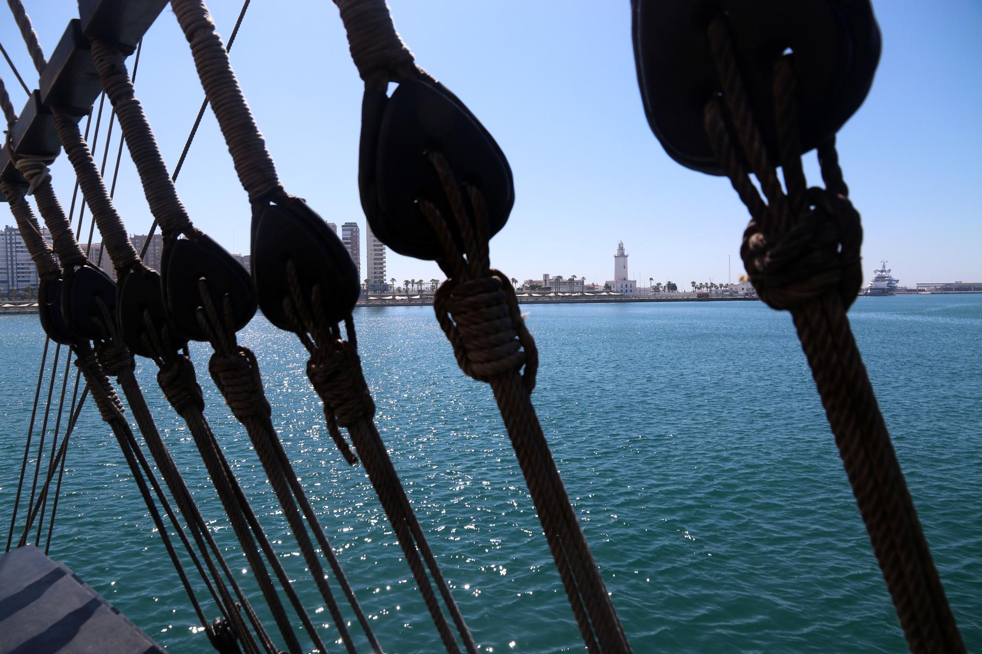 La nao Victoria hace escala en el puerto de Málaga