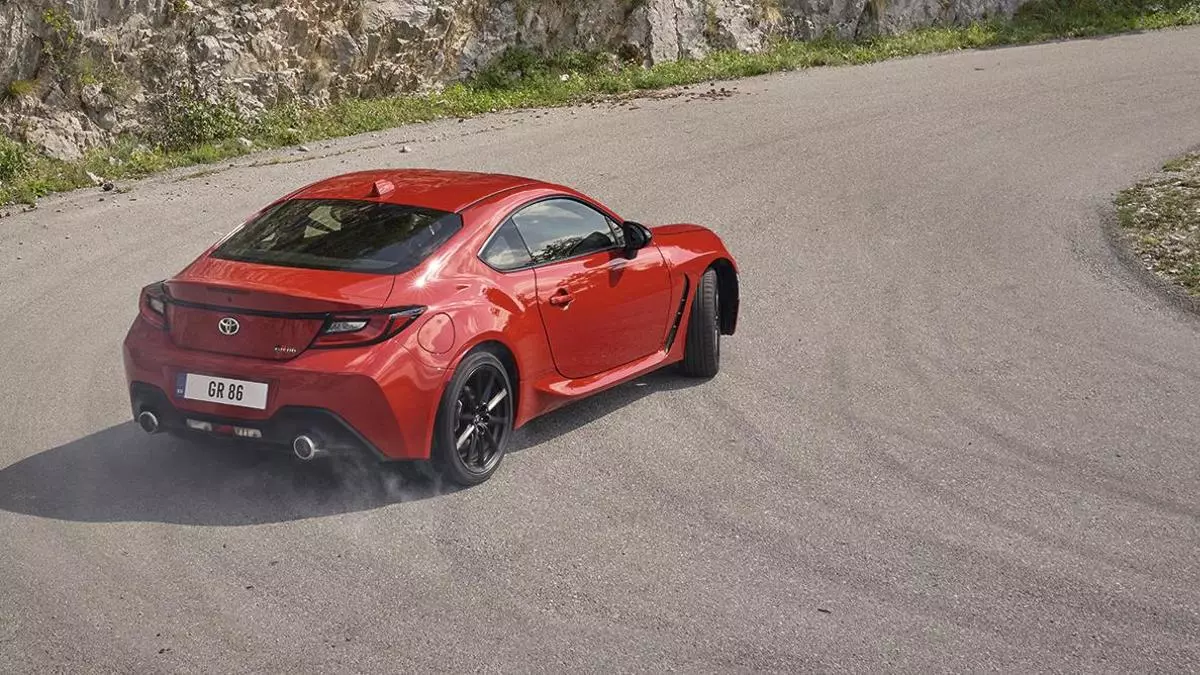 El Toyota GR86 ya está disponible desde 34.900 euros