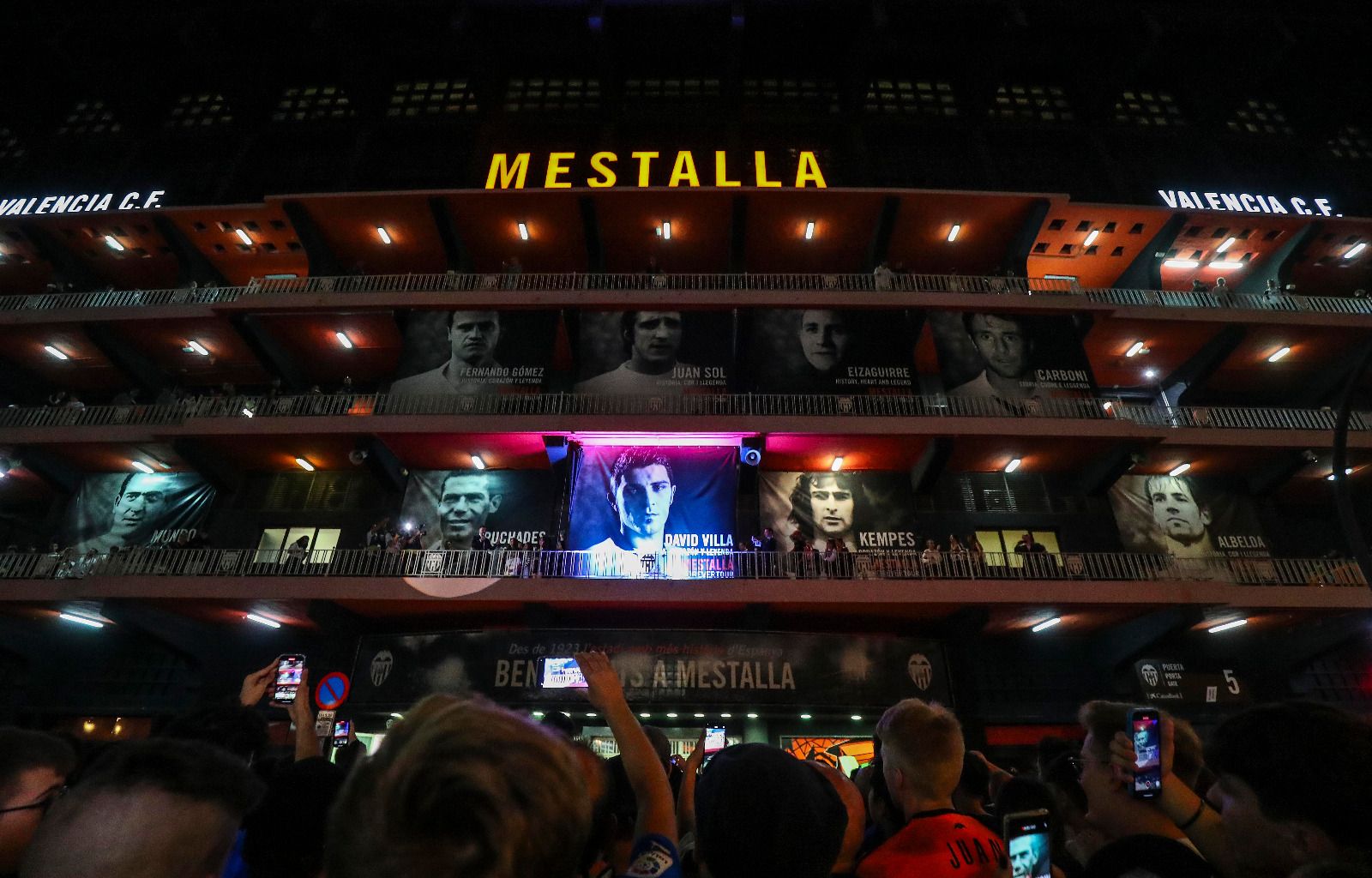 Así ha sido el homenaje de Mestalla al Guaje Villa