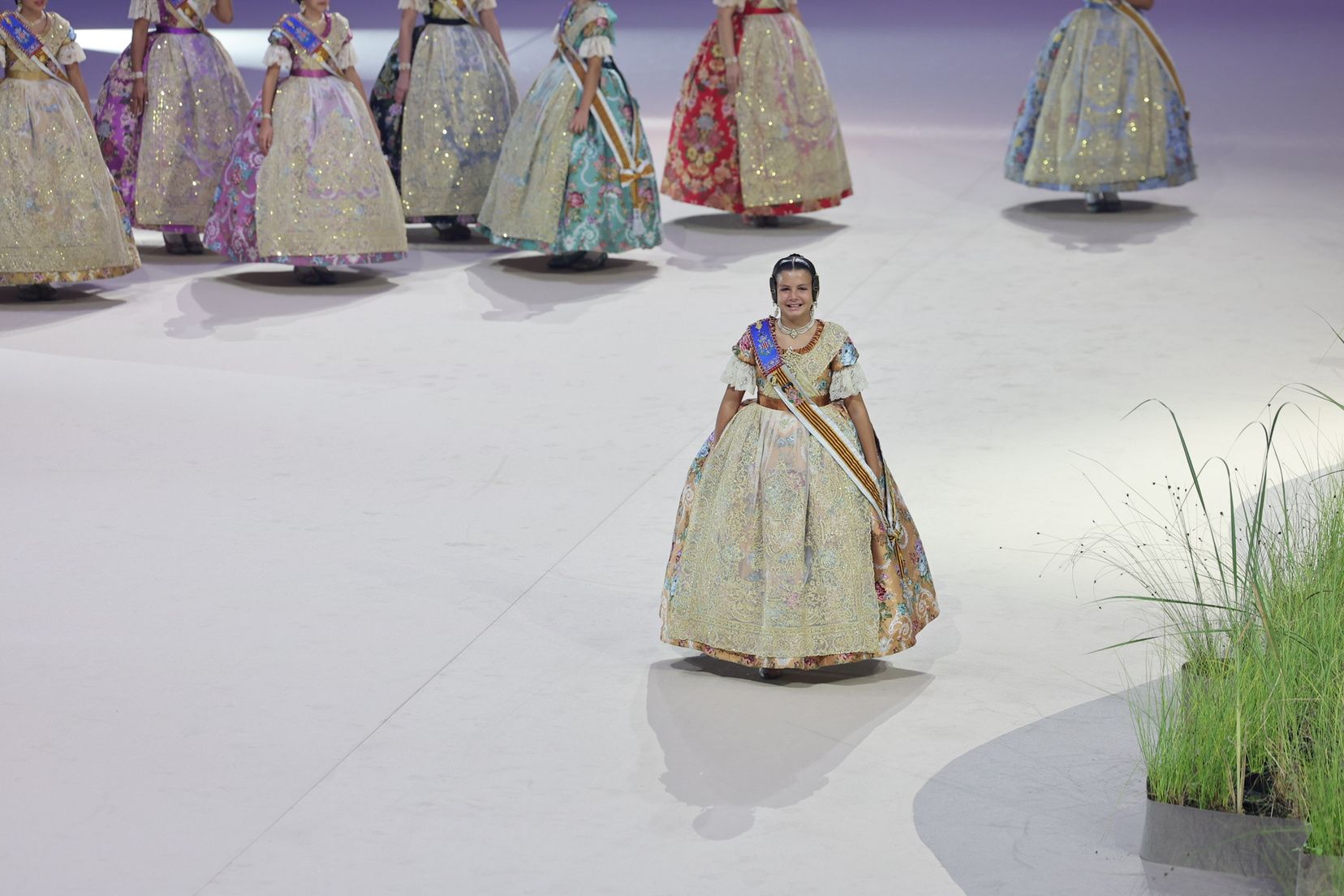 Berta Peiró y Lucía García dicen adiós a su año como falleras mayores de València 2025