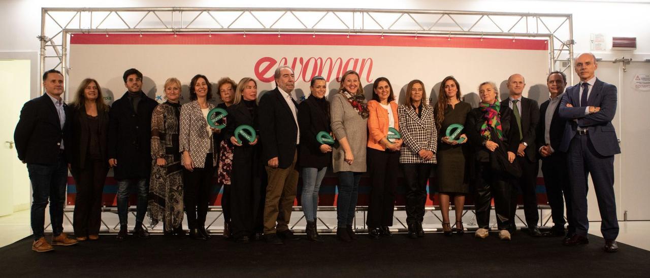 Premiadas, patrocinadores y organizadores de la nueva edición de eWoman.