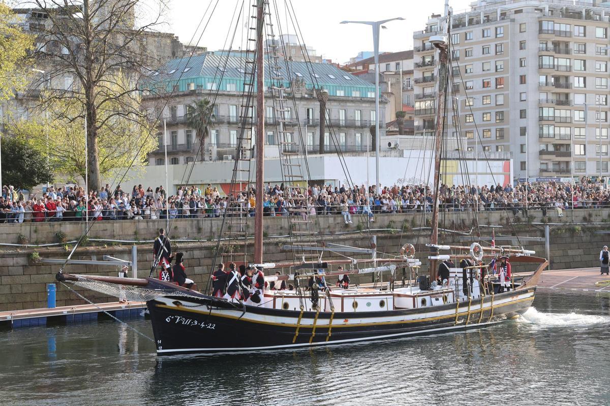 Los vigueses festejan su domingo más disfrutón: Reconquista, sol y mucho choripán