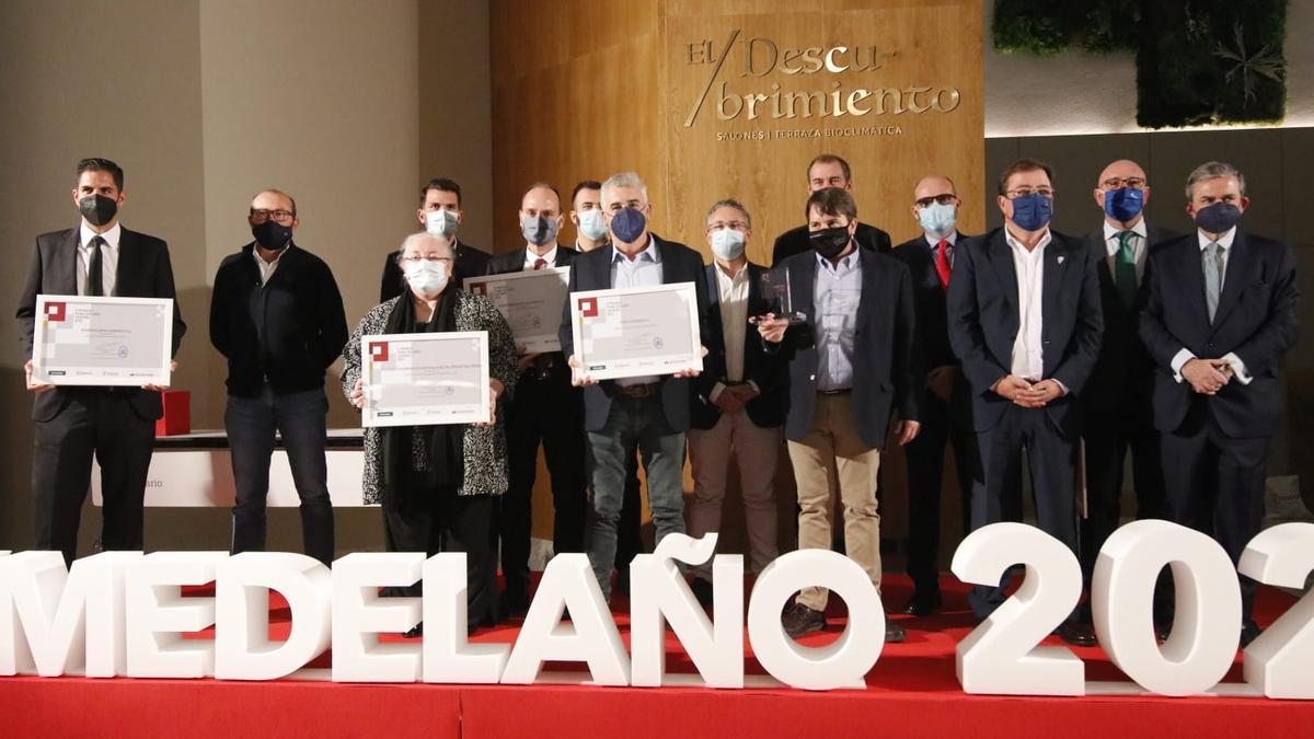 Premiados y organizadores, la noche del jueves tras la entrega de los premios.