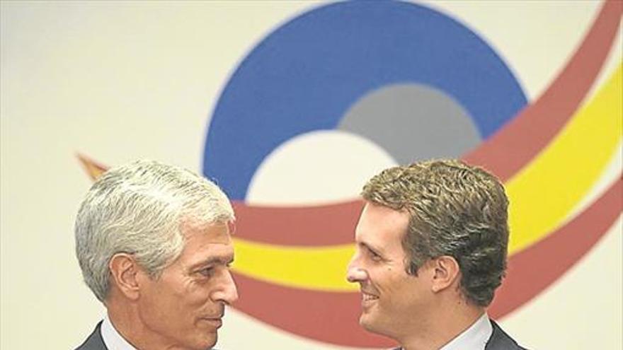 Casado defiende que su giro a la derecha atrae a los electores