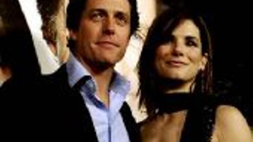 Hugh Grant niega tener un amoríocon Sandra Bullock