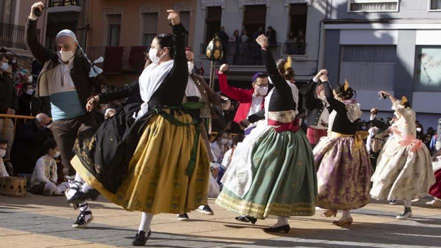 Algemesí danza para celebrar el aniversario de la Festa como Patrimonio de la Humanidad