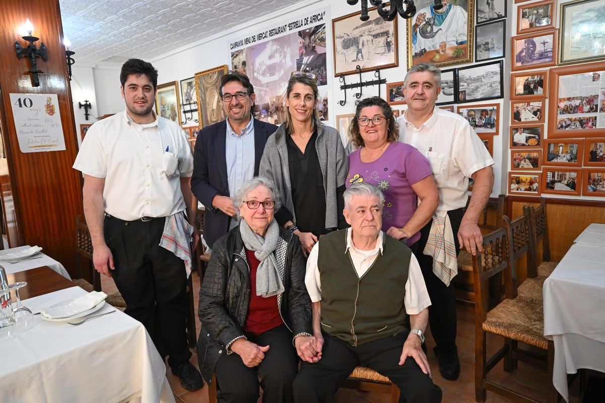 Tradición, cariño y sabor durante la jornada de Menjars de la Terra en el restaurante La Estrella de África de Crevillent