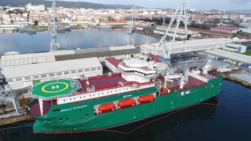 El &quot;Orgullo Petrolero&quot;, ayer en Navantia