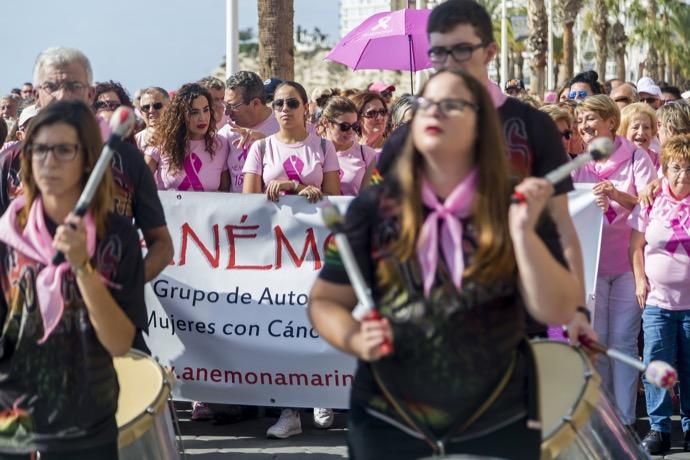 Marcha contra en cáncer de mama en Benidorm