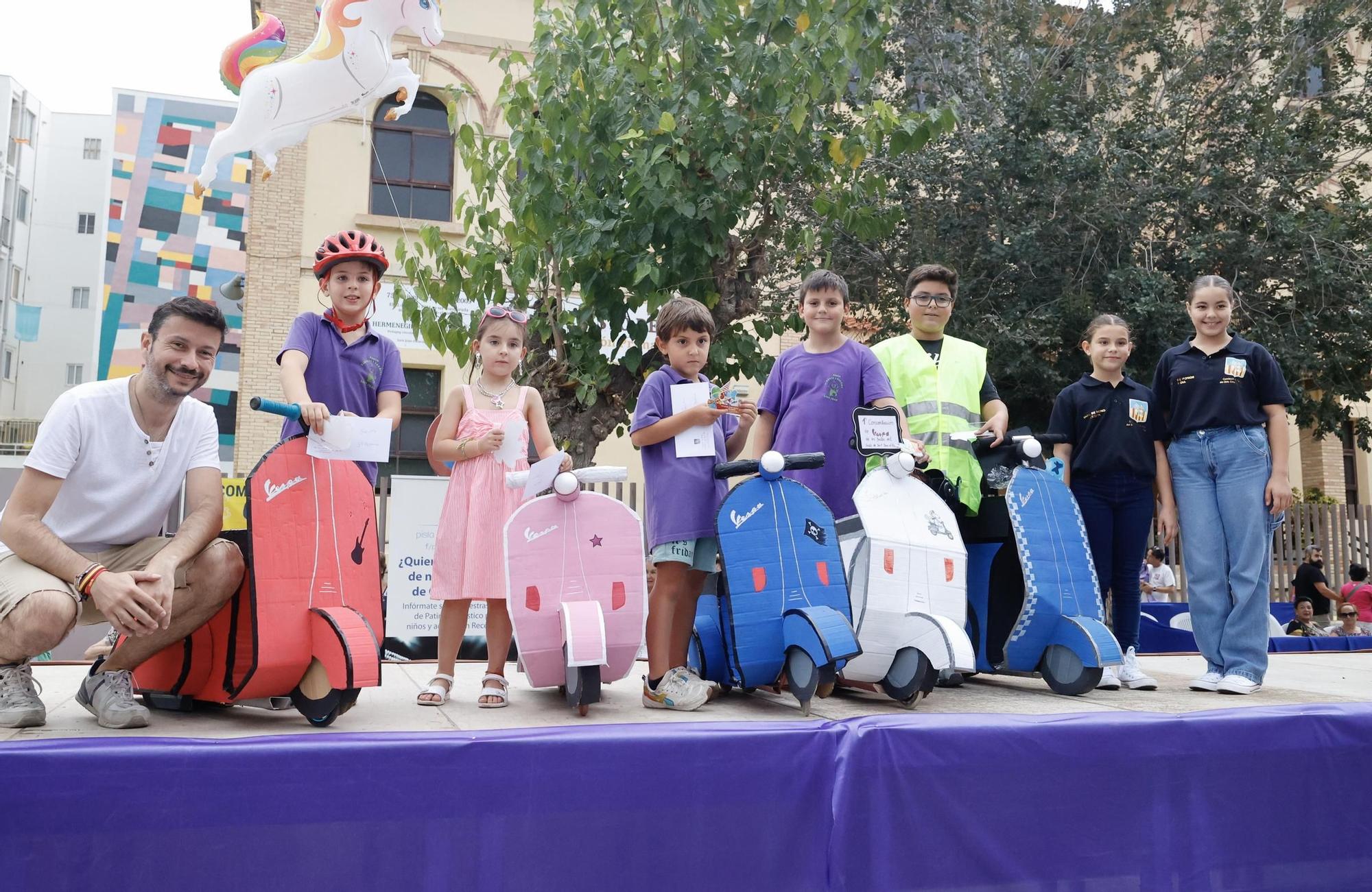 Disfraces pasados por agua en las Fiestas de Sant Joan