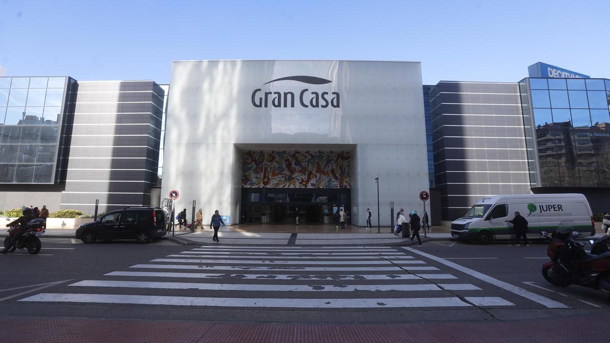 El centro comercial de GranCasa es uno de los iconos del barrio del Actur