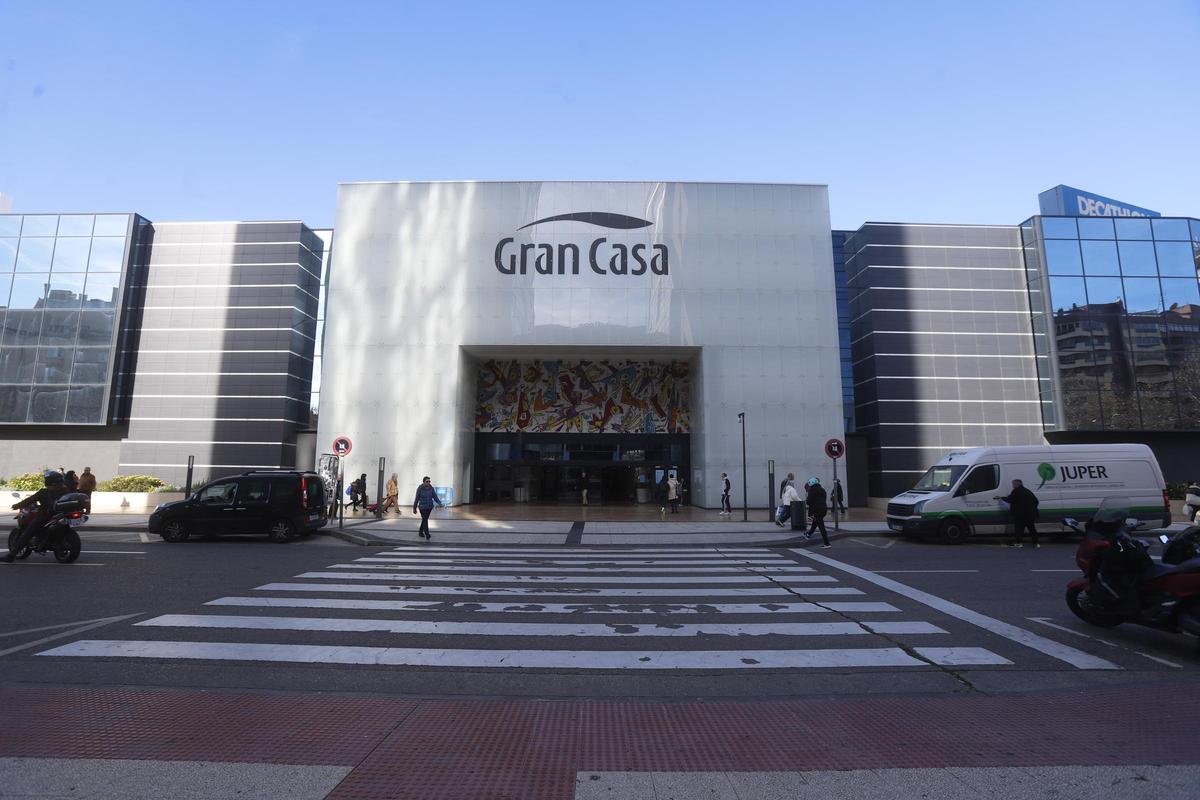El centro comercial de GranCasa es uno de los iconos del barrio del Actur