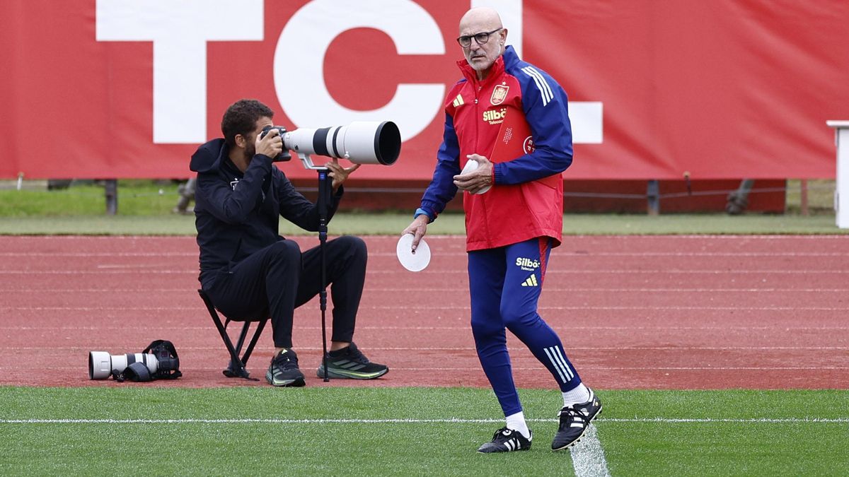 De la Fuente: "Los encuentros con la selección suponen un partido al mes de media. Vamos a dejar de marear la perdiz"