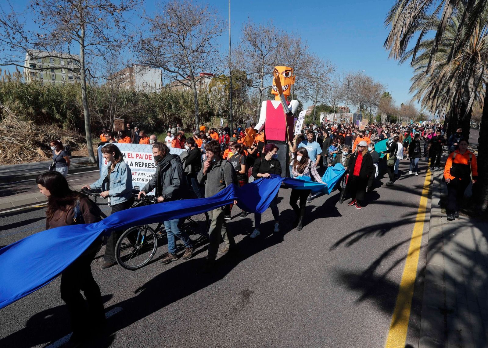 Manifestación de Cuidem Benimaclet contra el PAI