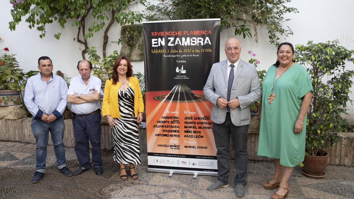 Presentación de la Noche Flamenca de Zambra con el alcalde de Rute, Antonio Ruiz; la delegada Dolores Amo, la alcaldesa de Zambra, Ana Rodríguez y el secretario de la Peña Flamenca de Zambra, Juan Pedraza