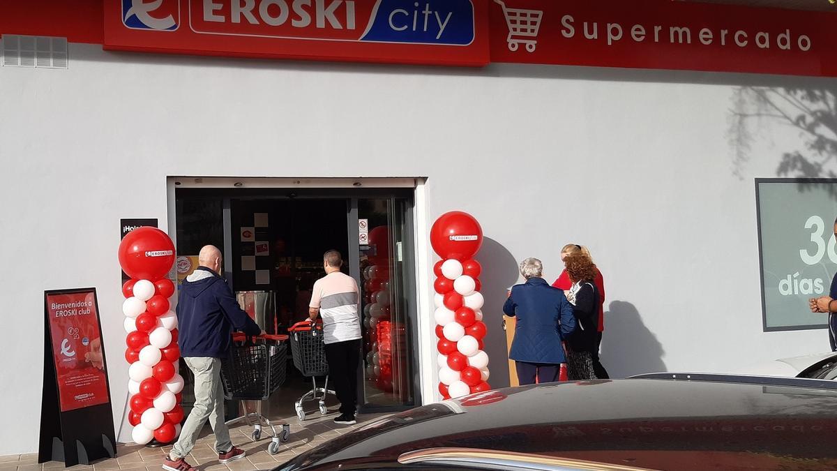 El nuevo supermercado Eroski City, en la calle Orson Wells de Málaga.