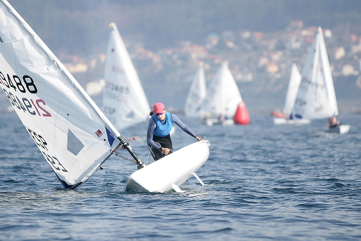 Un espectacular mar de velas en la ría de Vigo