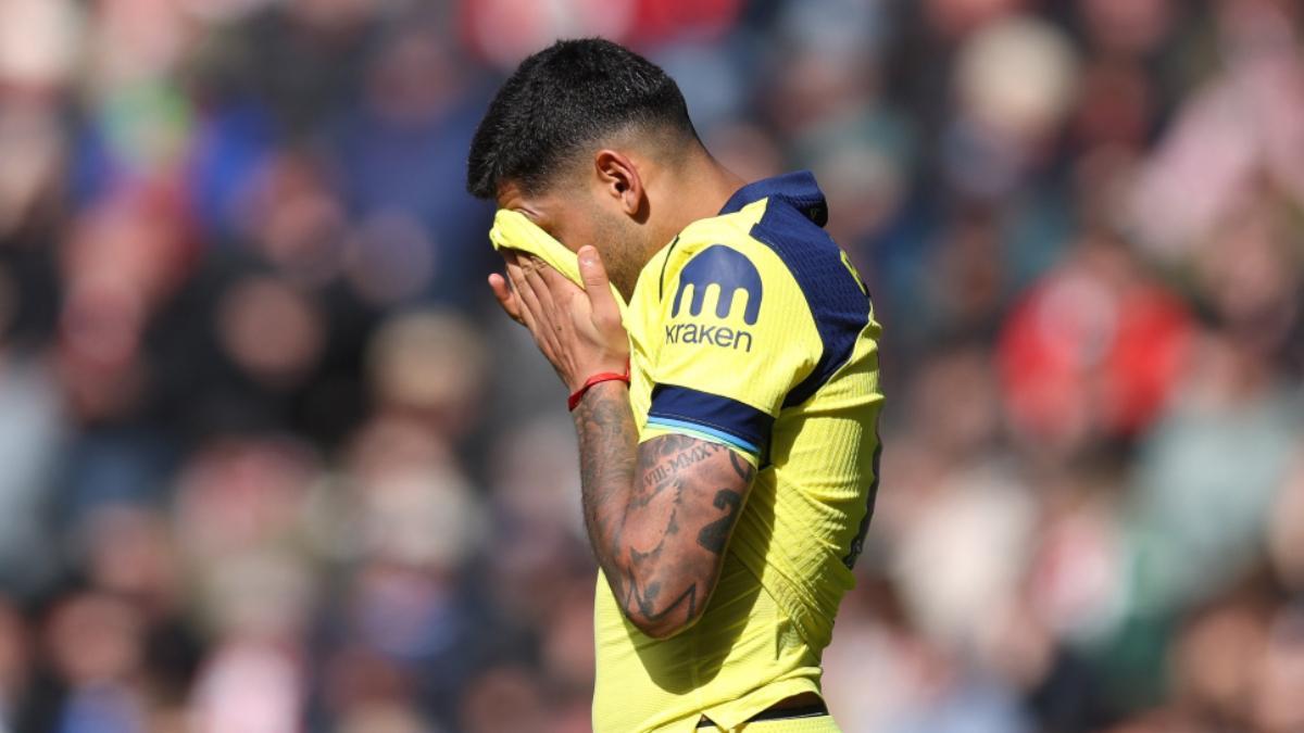 Cuti Romero, jugador del Tottenham, se lesionó en el partido de Premier League ante el Sunderland