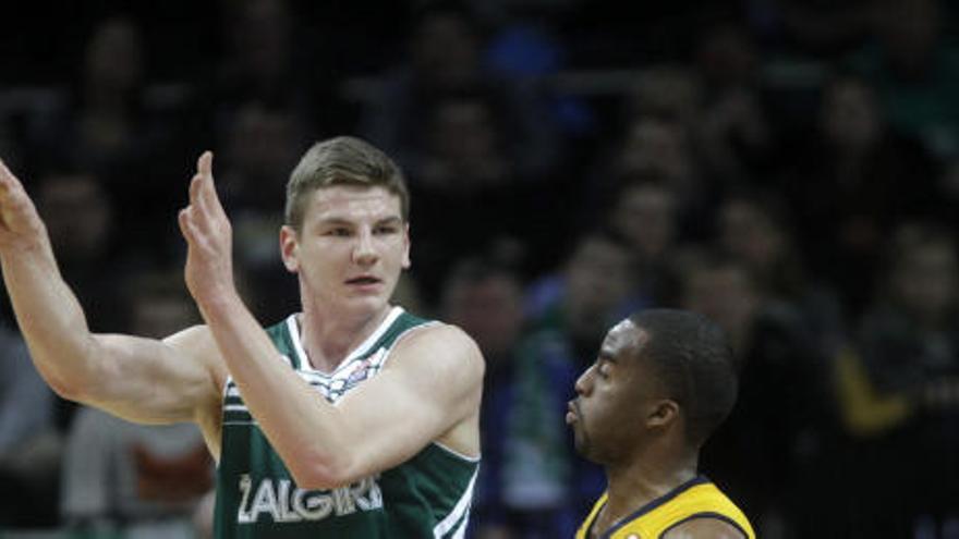 El Valencia Basket piensa en Arturas Gudaitis