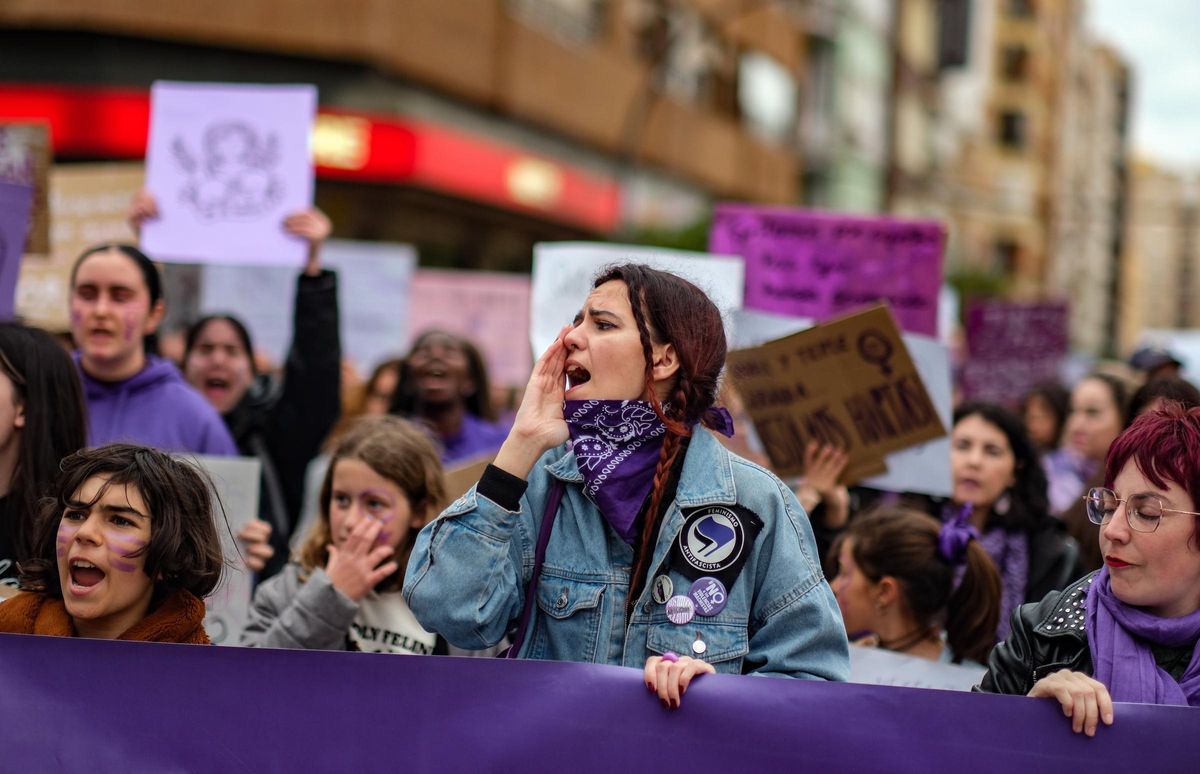 Manifestantes del 8M en Badajoz.