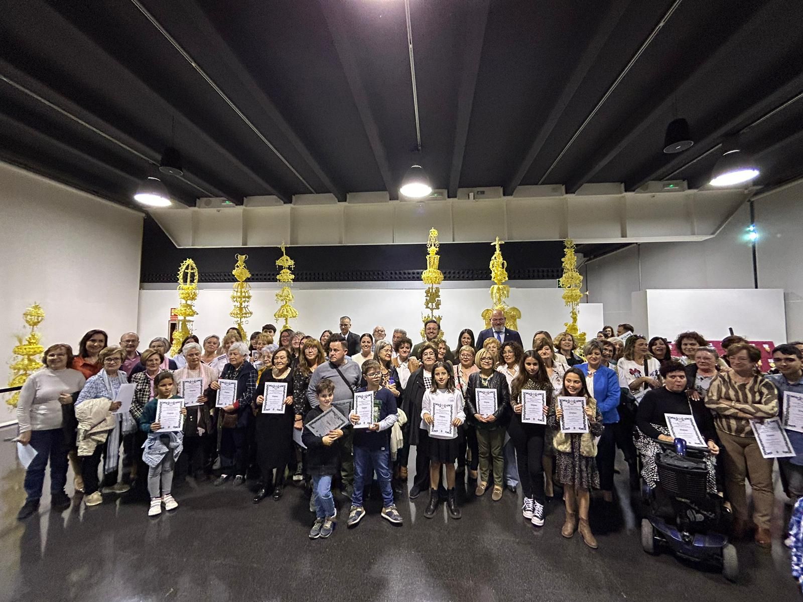 Así son las palmas blancas que se llevan el premio de artesanía en Elche