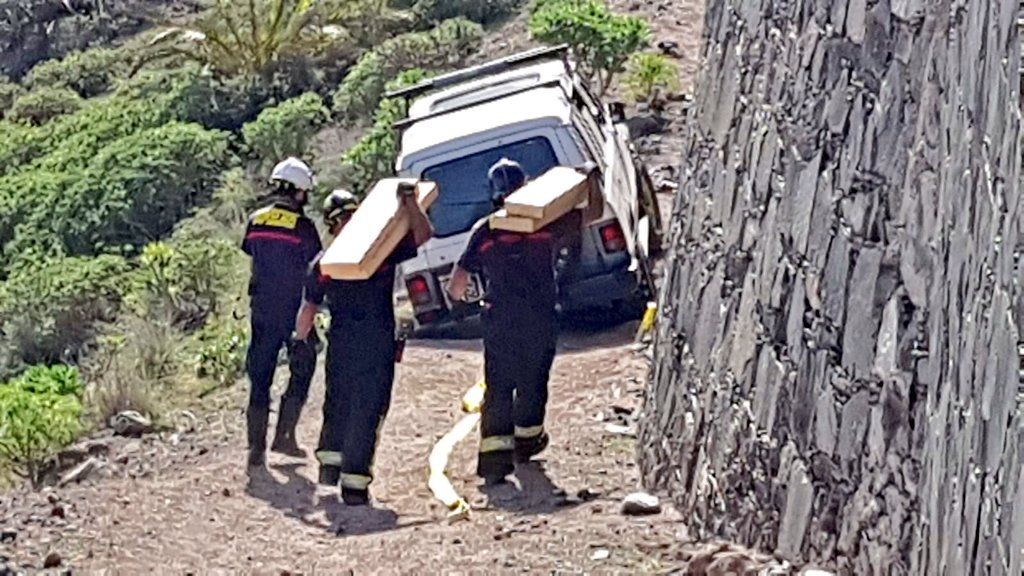 Un todoterreno se sale de la vía en Las Palmas de Gran Canaria