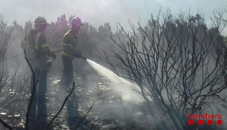 Foc al Coll del Pení, a Roses