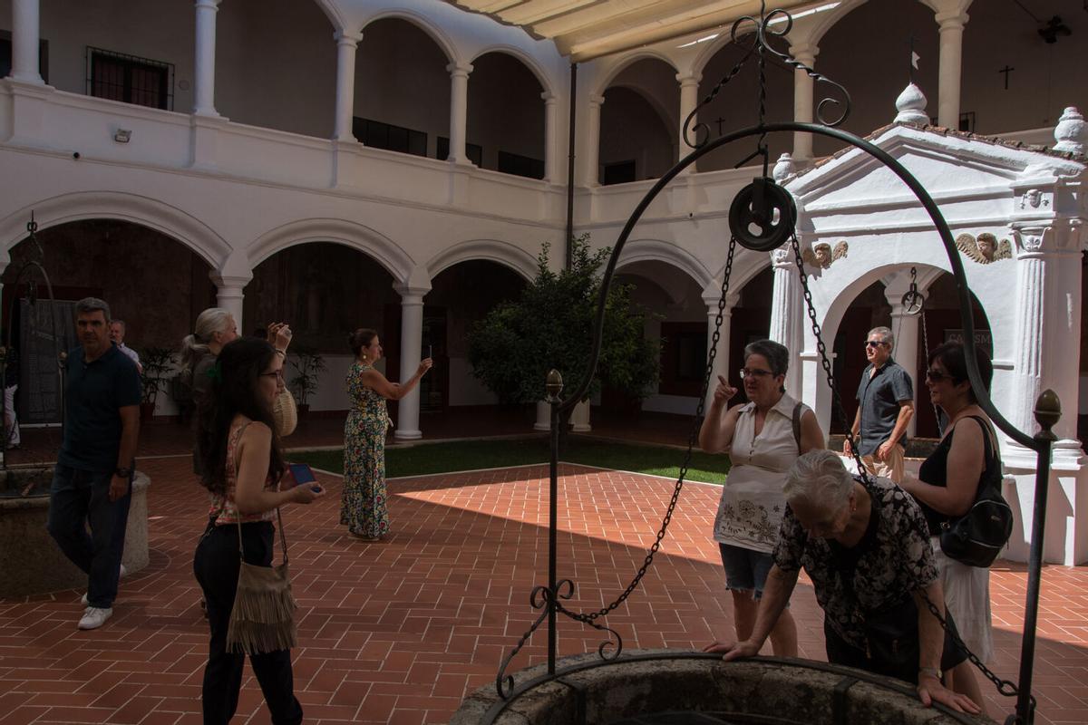 VISITA GUIADA CONVENTO SANTA ANA ANIVERSARIO 500 AÑOS BADAJOZ 040819