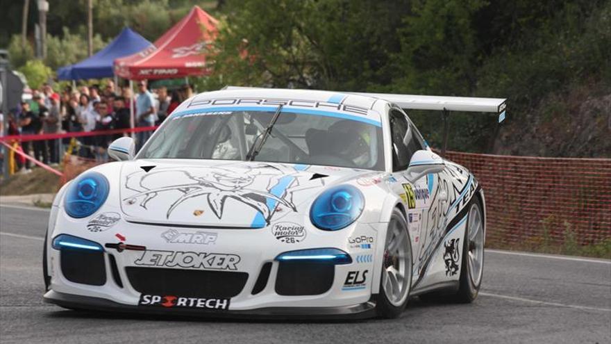 Janssens arranca como favorito con su Porsche 911