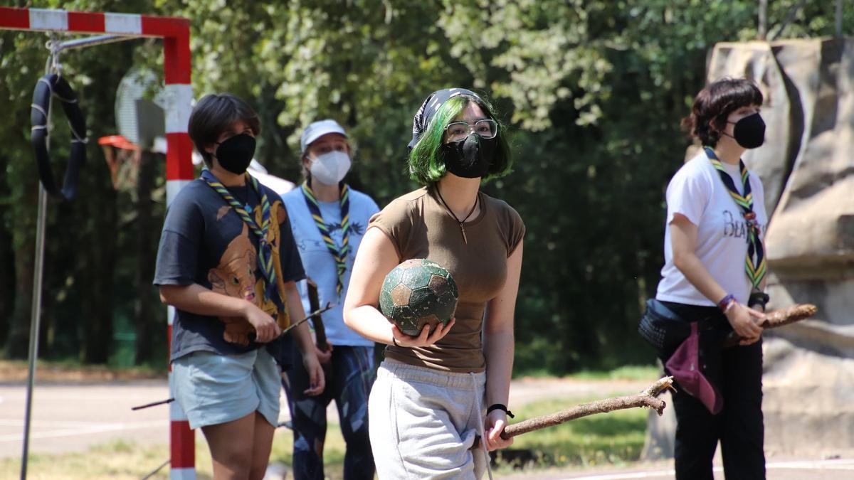 Una scout en el campamento de Forcarei. //FdV