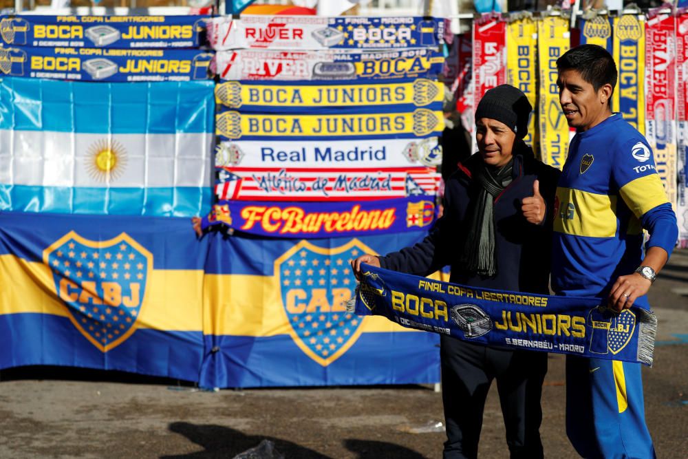 Las aficiones de River y Boca llenan Madrid