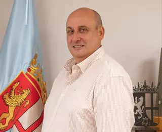 Vicente Royo, alcalde de El Burgo de Ebro: «La apertura del falso túnel facilita que las empresas operen en El Burgo»