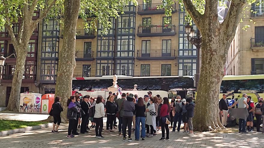 Turistas en Bilbao.