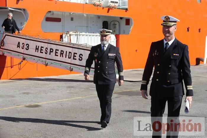 El Hespérides se despide de Cartagena