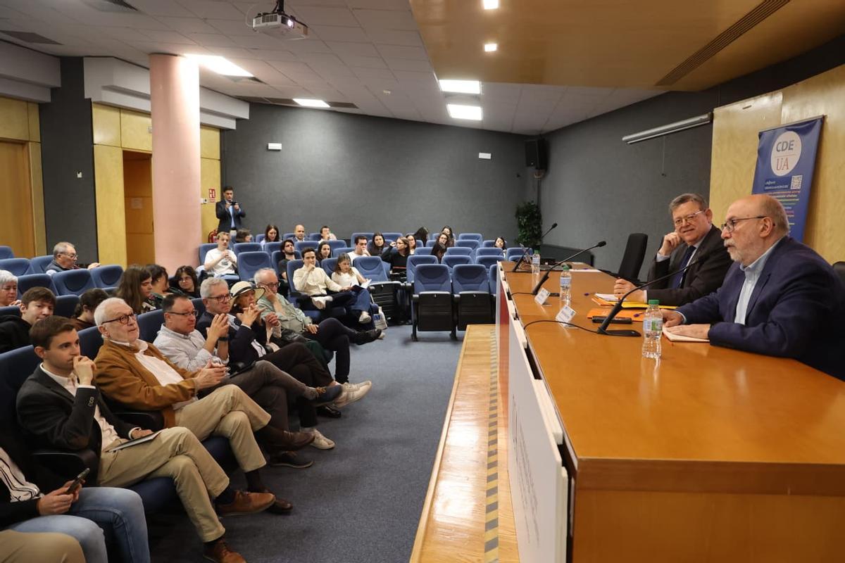 Un momento de la conferencia