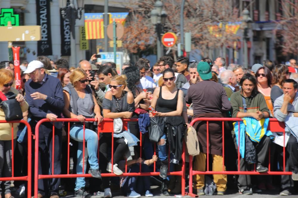 Búscate en la mascletà del 6 de marzo