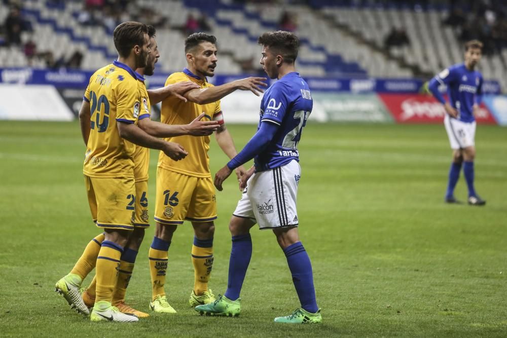 El partido entre el Real Oviedo y el Alcorcón, en imágenes