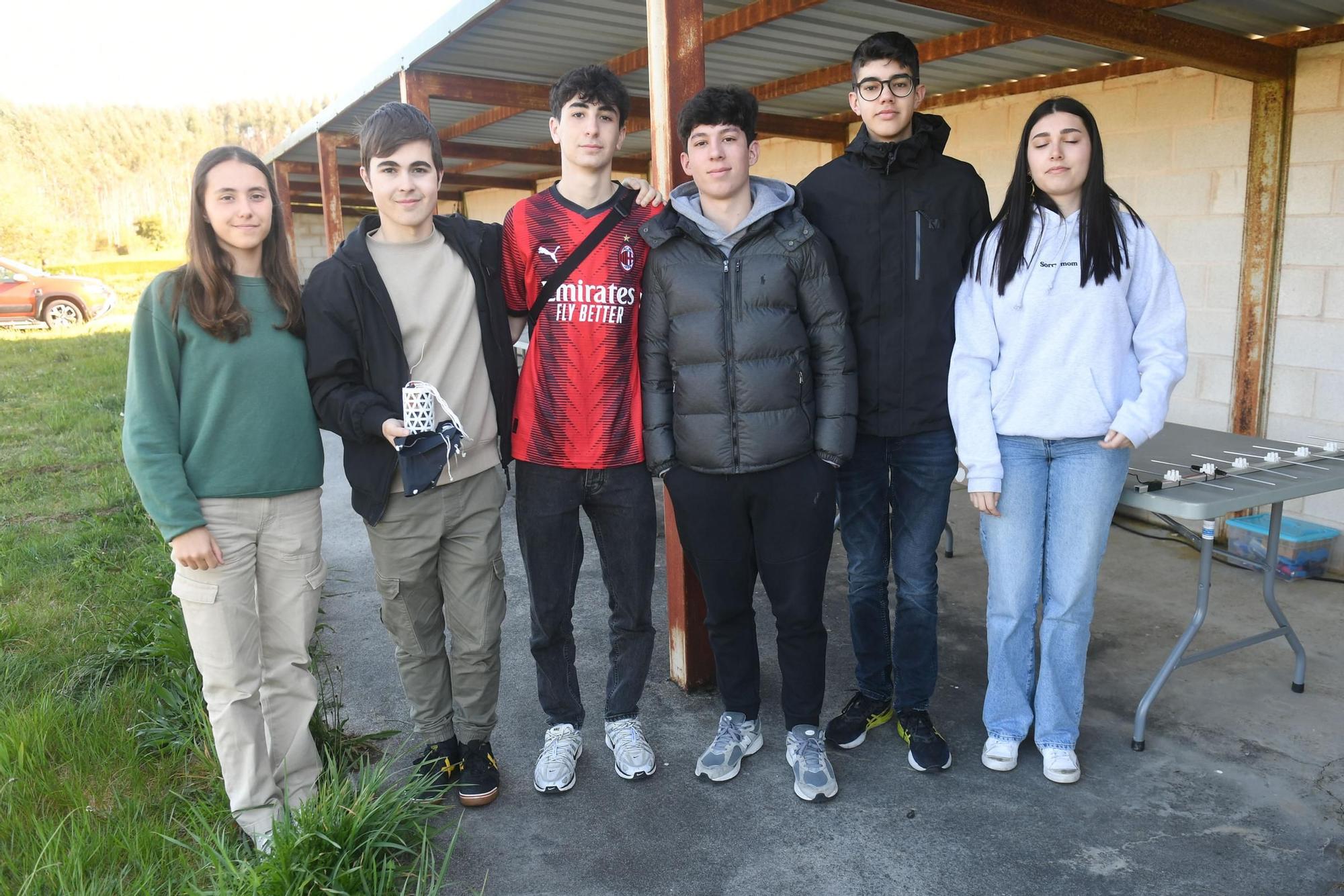 Alumnos del Manuel Murguía de Arteixo participan en el desafío CanSat