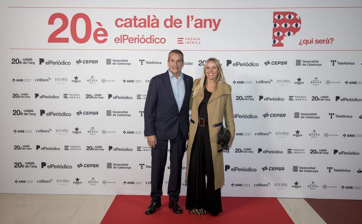 Català de l’Any 2022, en la imagen Nina Torres y Francesc Roca de Cecot
